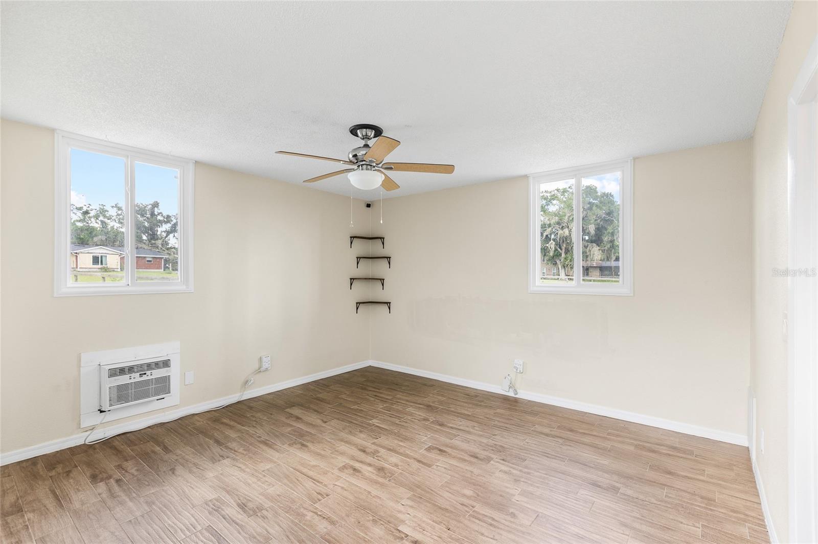 CYPRESS COVE - Residential