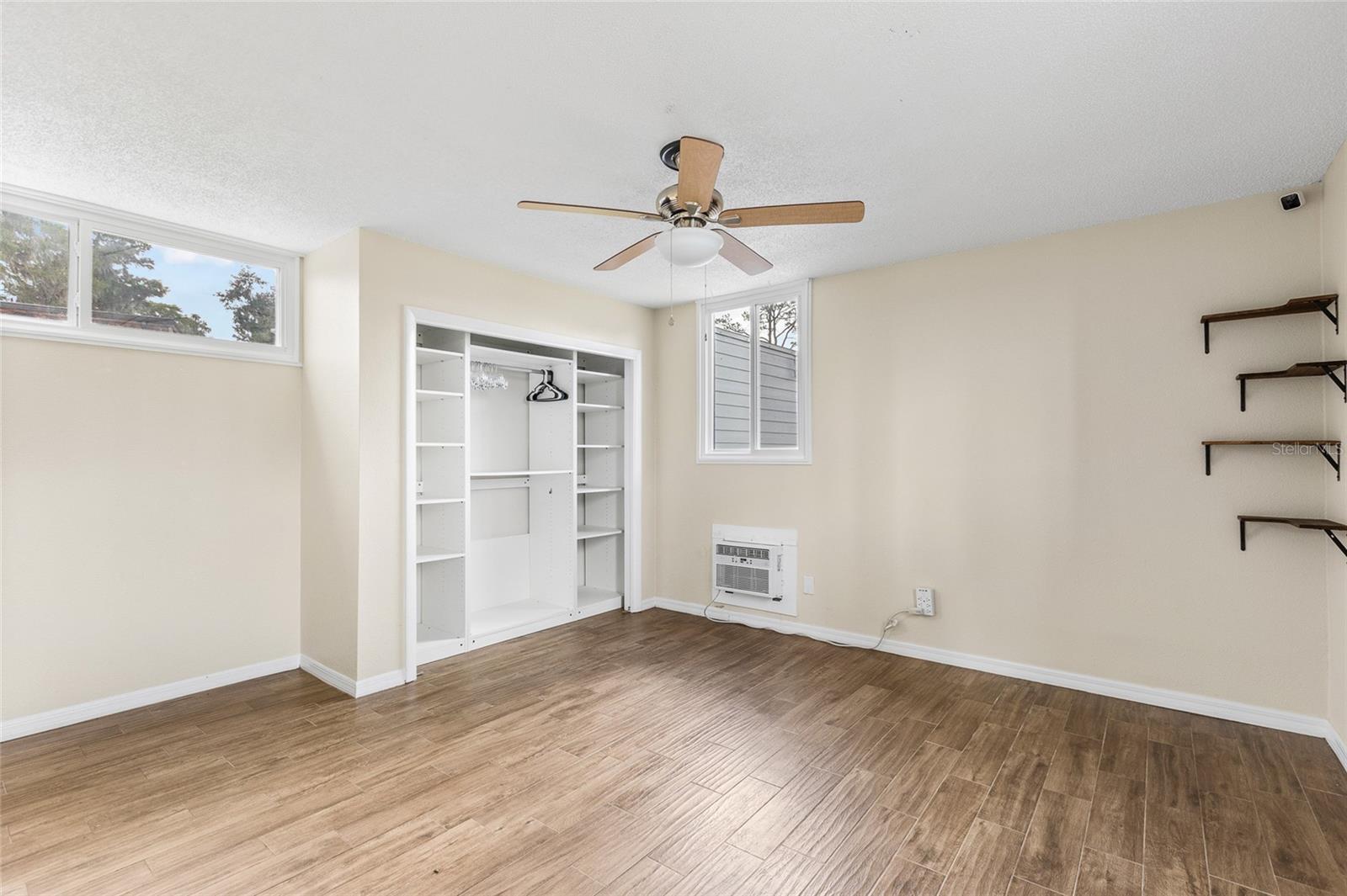 CYPRESS COVE - Residential