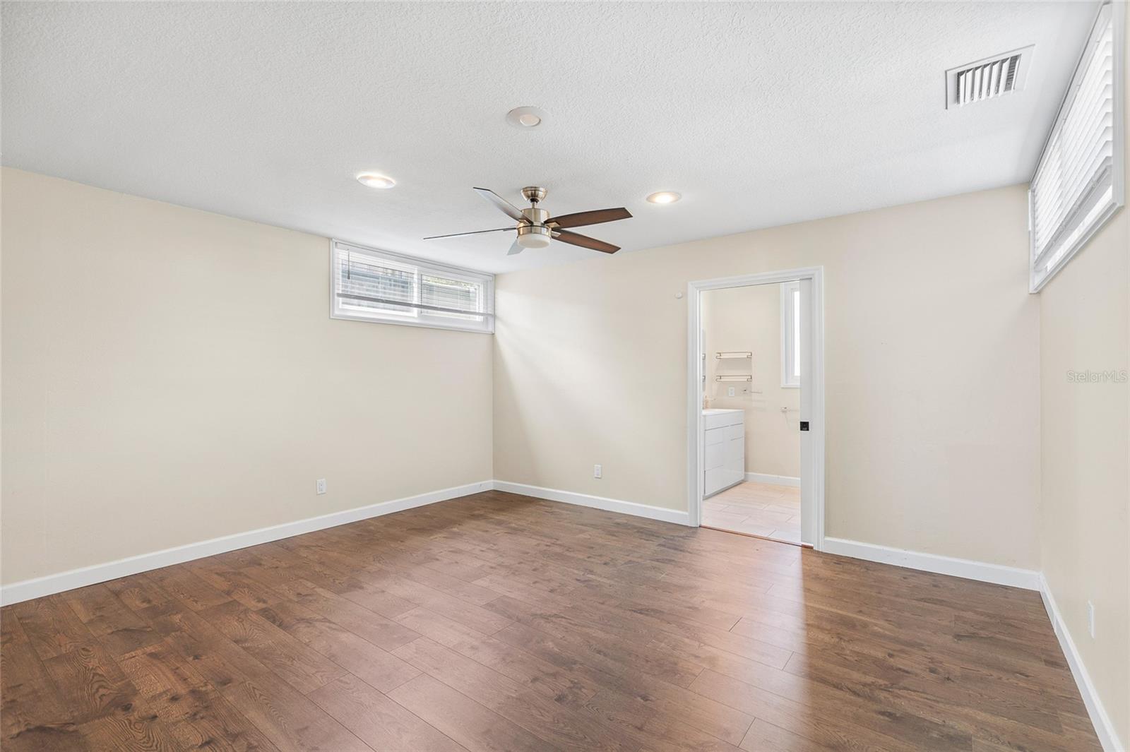 CYPRESS COVE - Residential