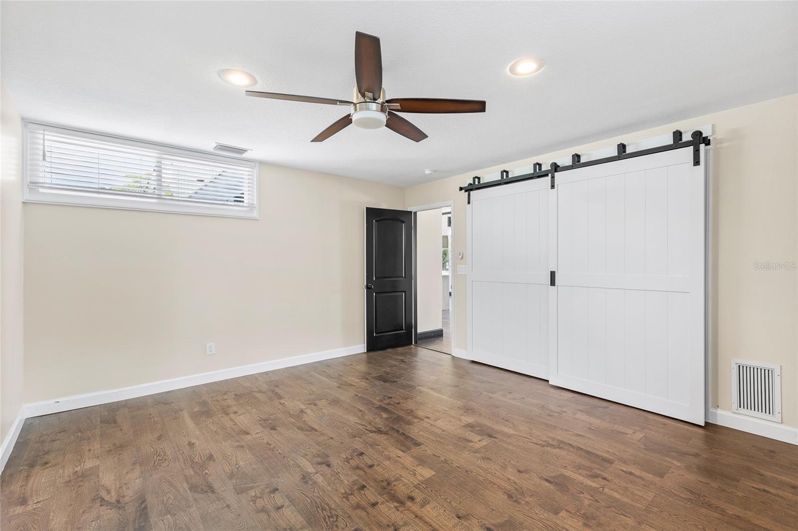 CYPRESS COVE - Residential