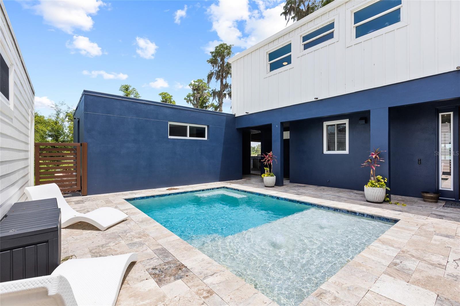 CYPRESS COVE - Residential