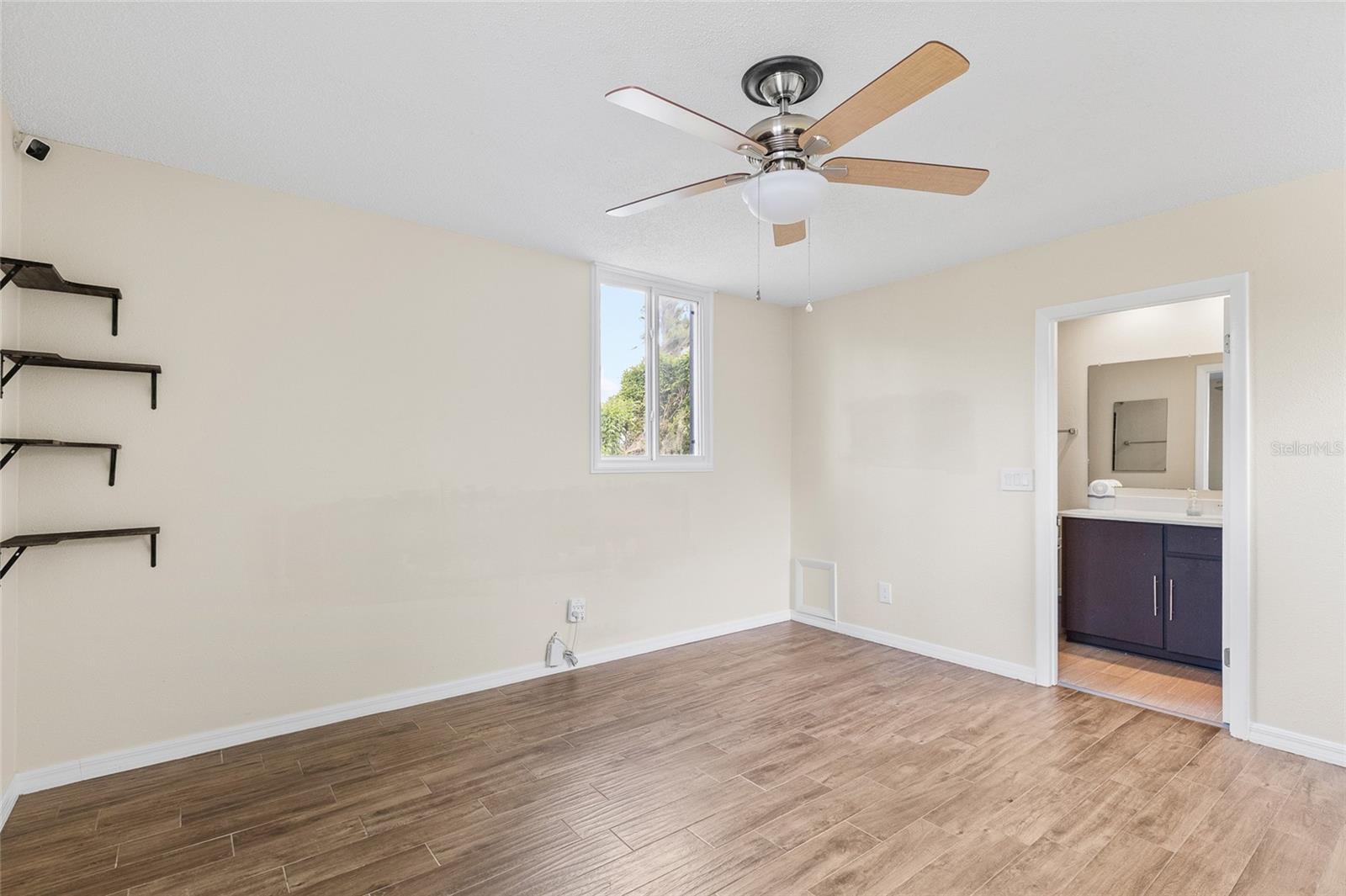 CYPRESS COVE - Residential