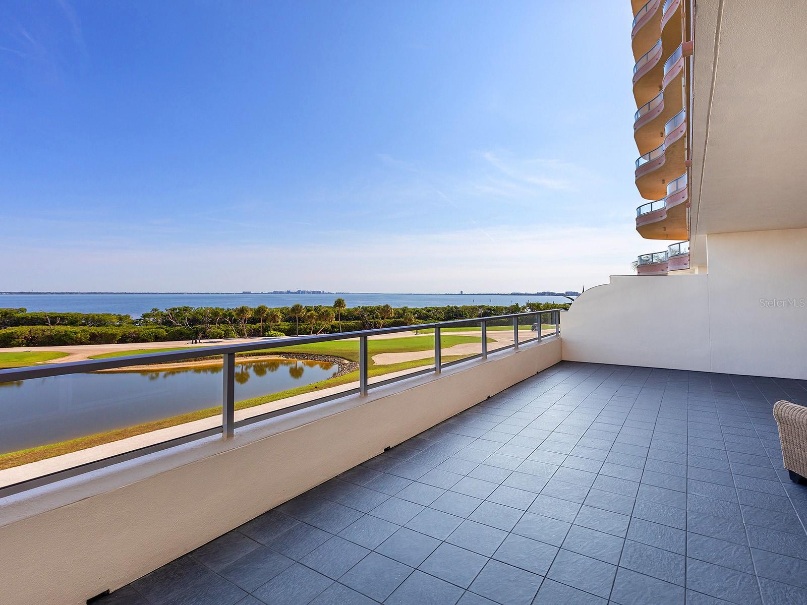 GRAND BAY 2 - Residential