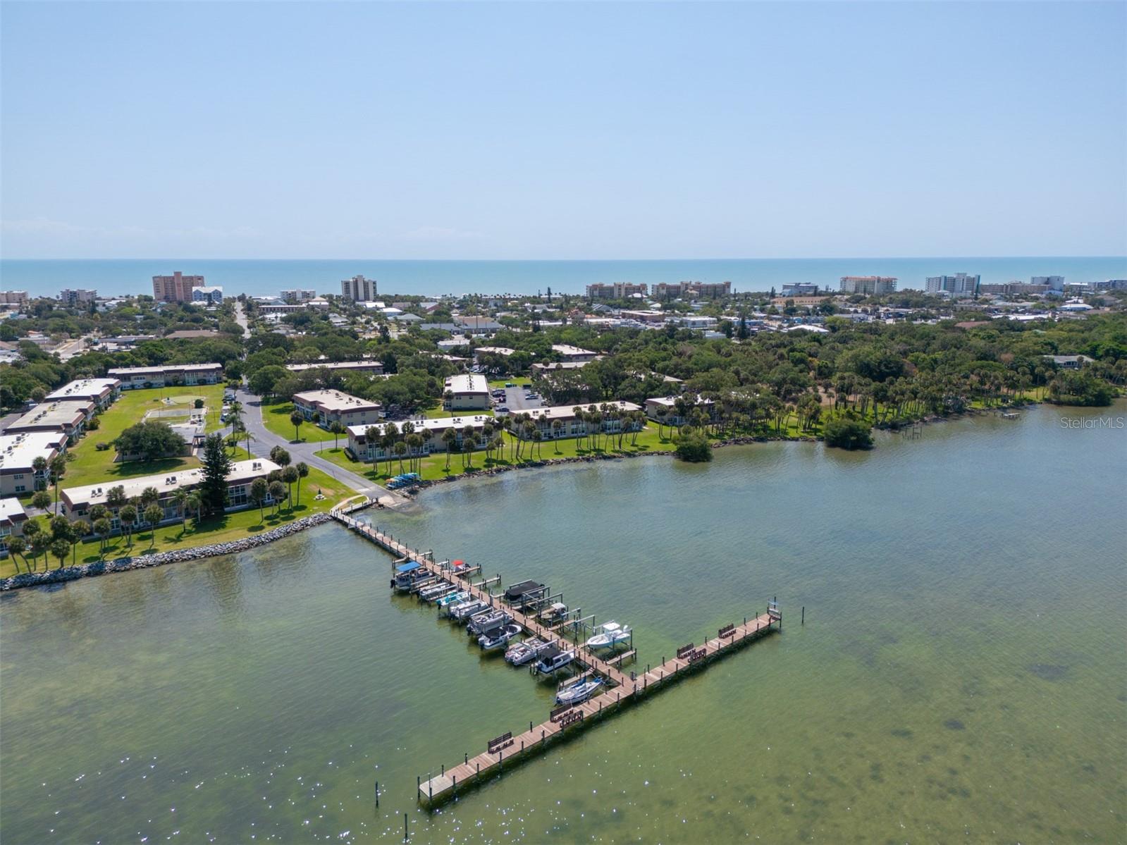 CAPE SHORES APT - Residential