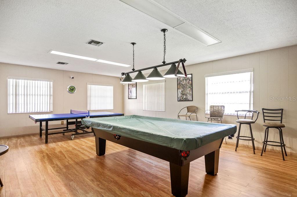 CAPE SHORES APT - Residential