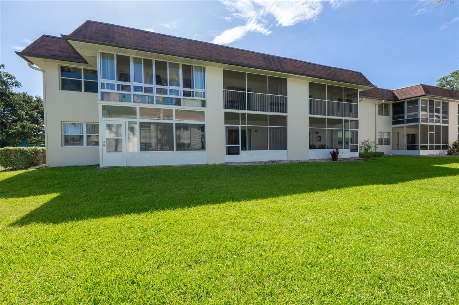 CAPE SHORES APT - Residential