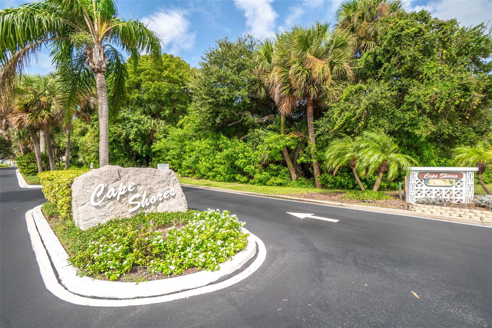 CAPE SHORES APT - Residential