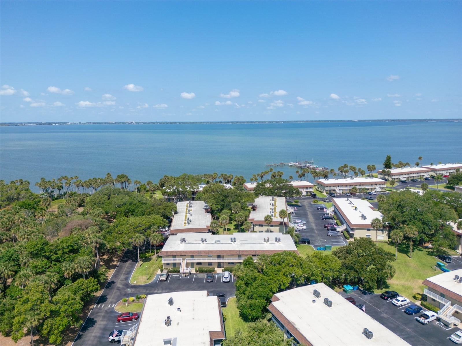 CAPE SHORES APT - Residential