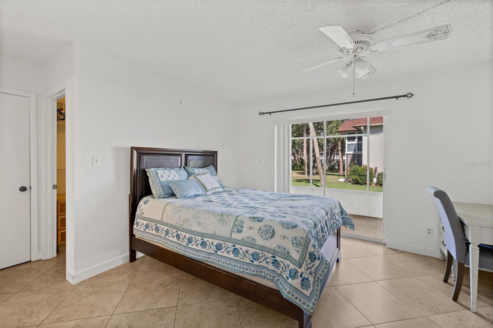 CAPE SHORES APT - Residential