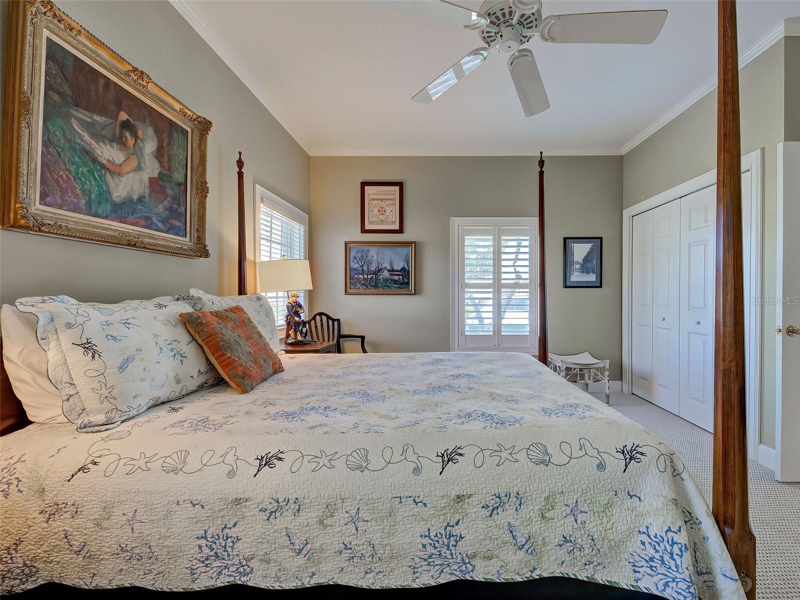 GULF MANOR - Residential
