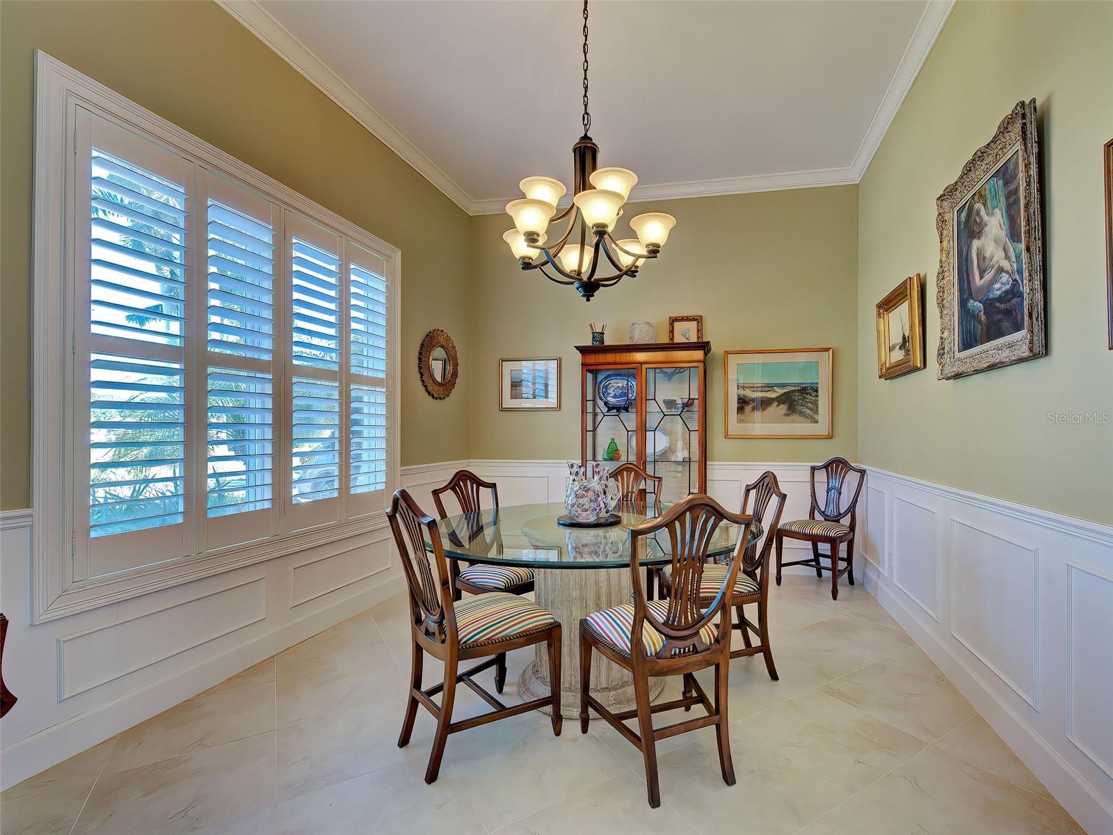 GULF MANOR - Residential