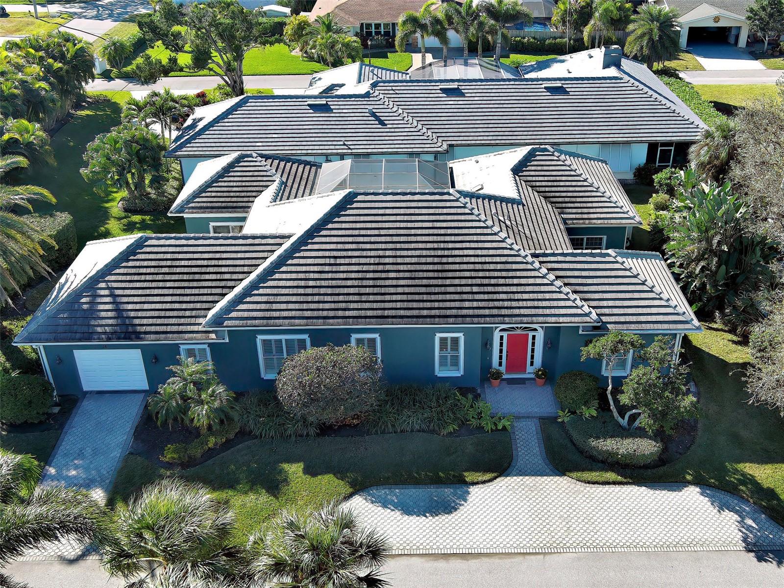 GULF MANOR - Residential