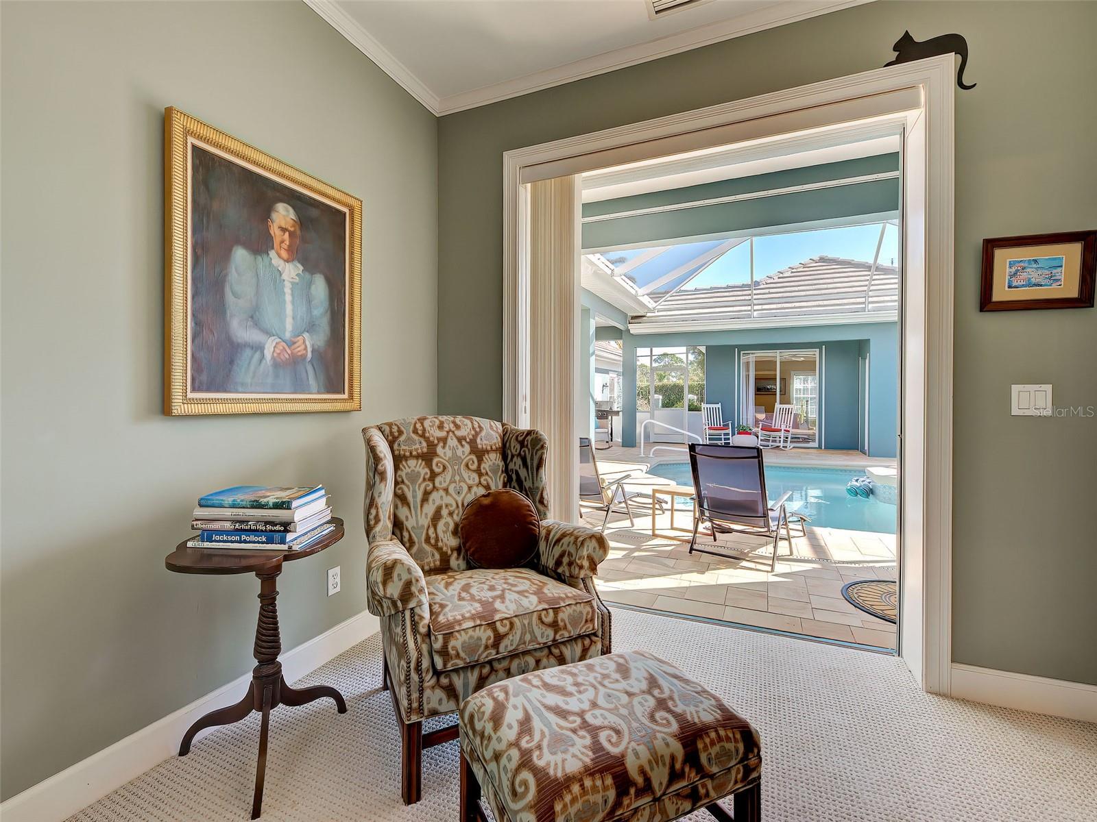 GULF MANOR - Residential