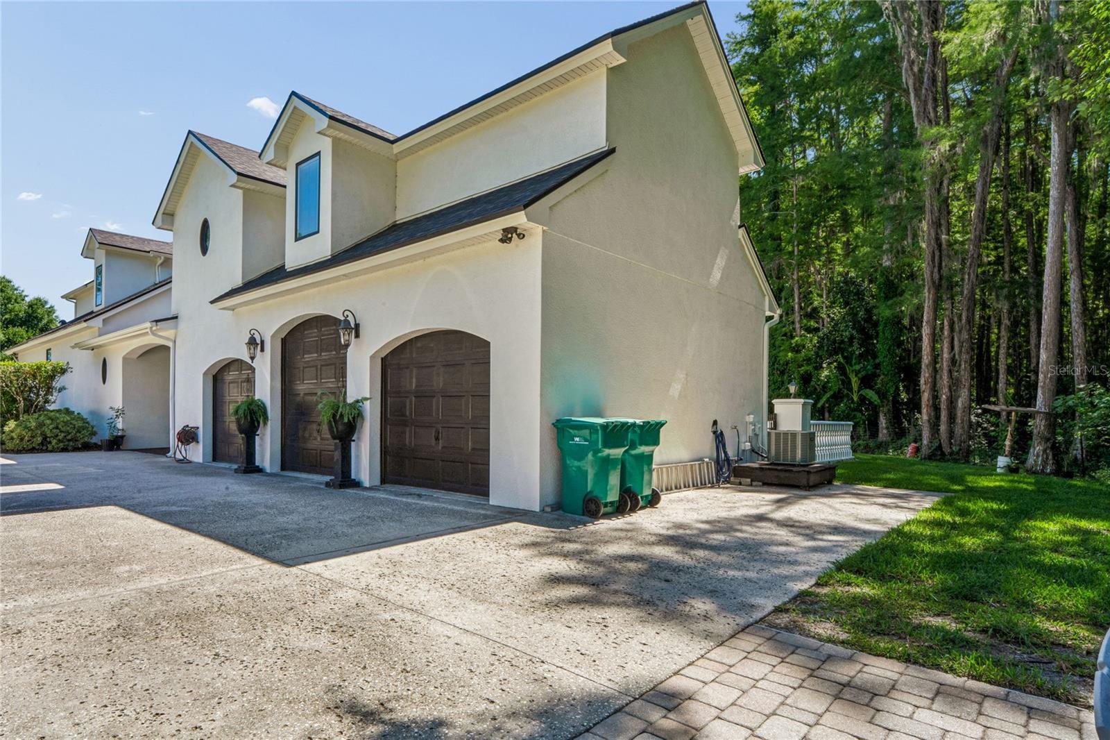 EAST LAKE - Residential
