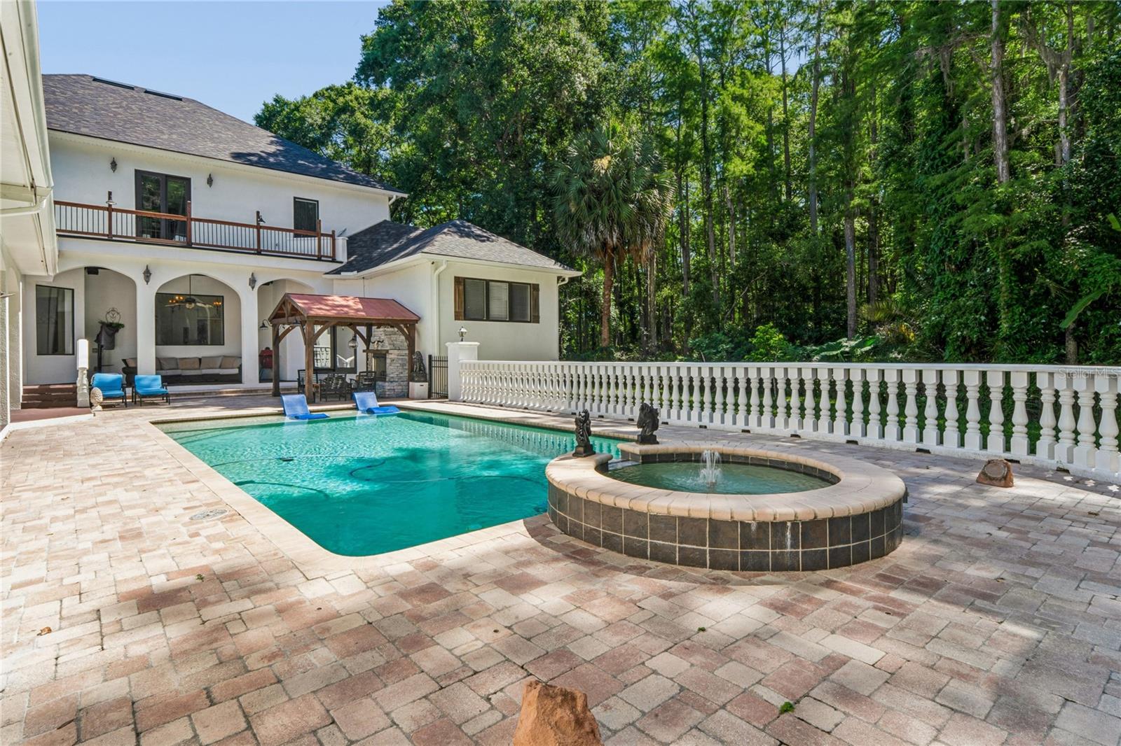 EAST LAKE - Residential