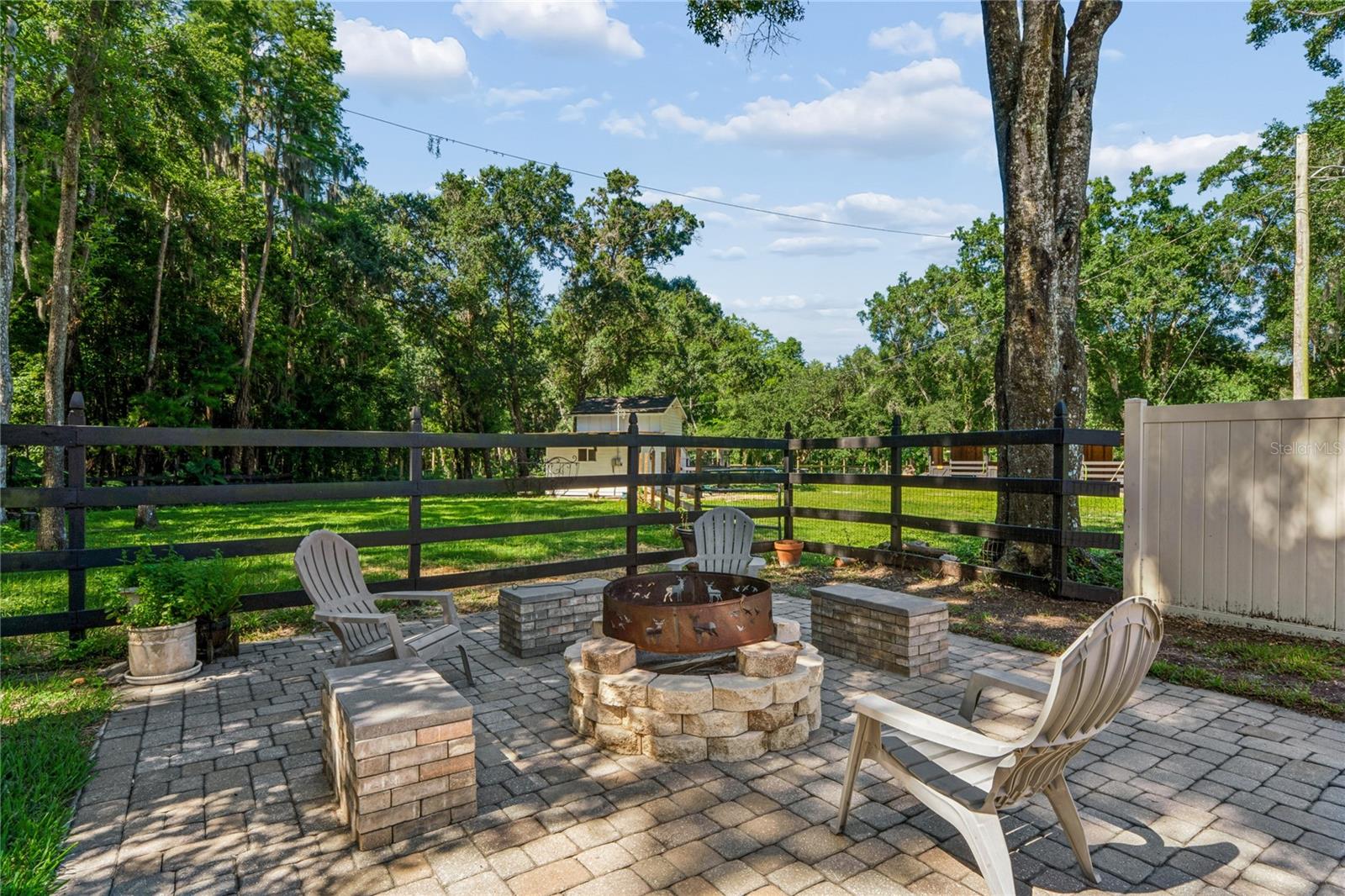 EAST LAKE - Residential