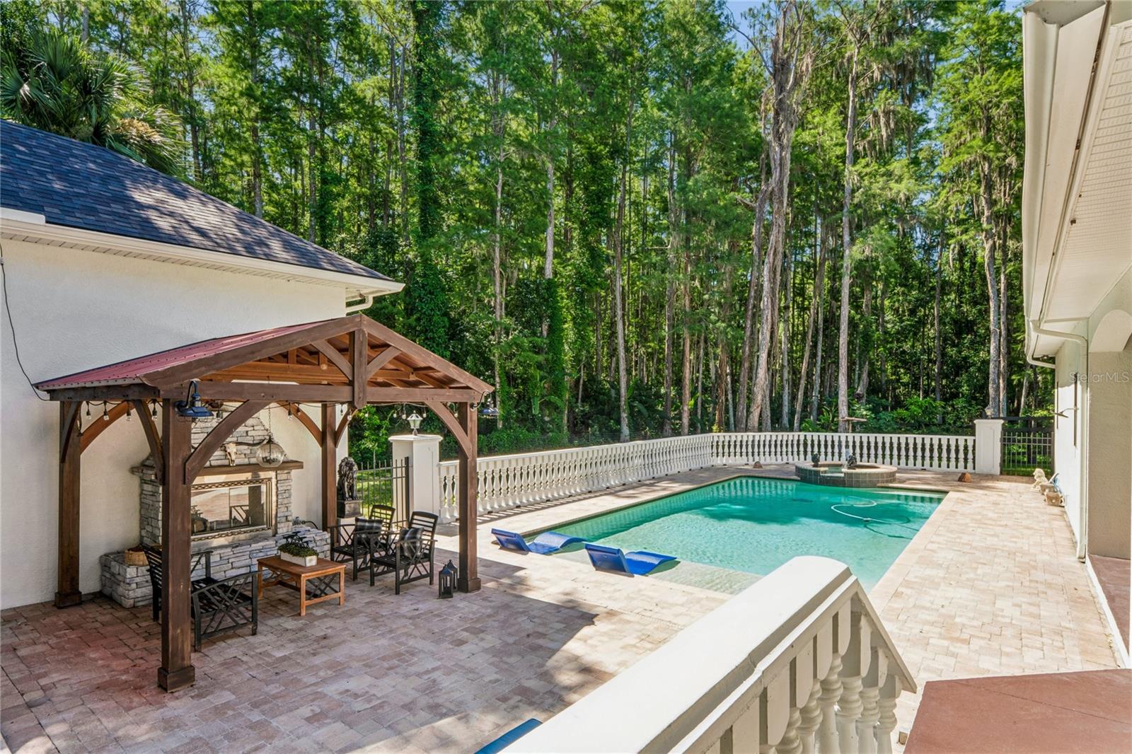 EAST LAKE - Residential