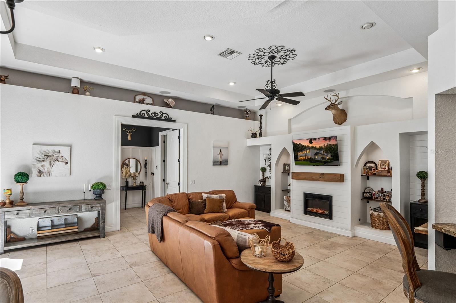 EAST LAKE - Residential