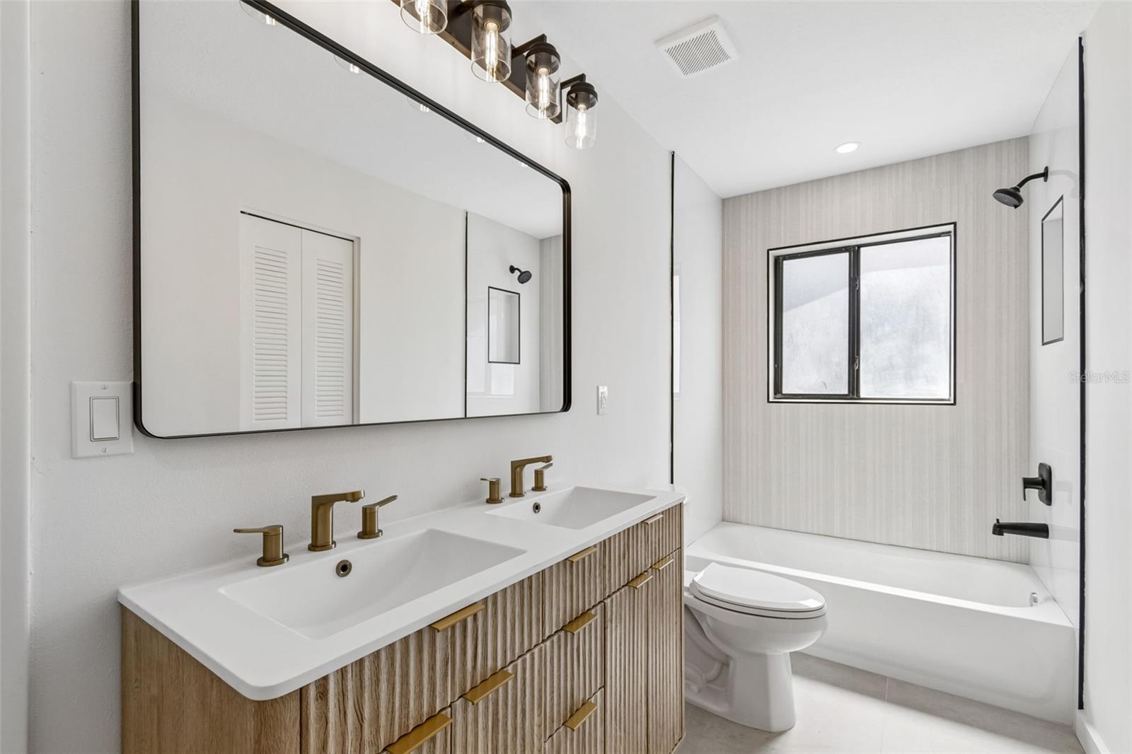 OAK PARK SUB-UNIT 3 - Residential