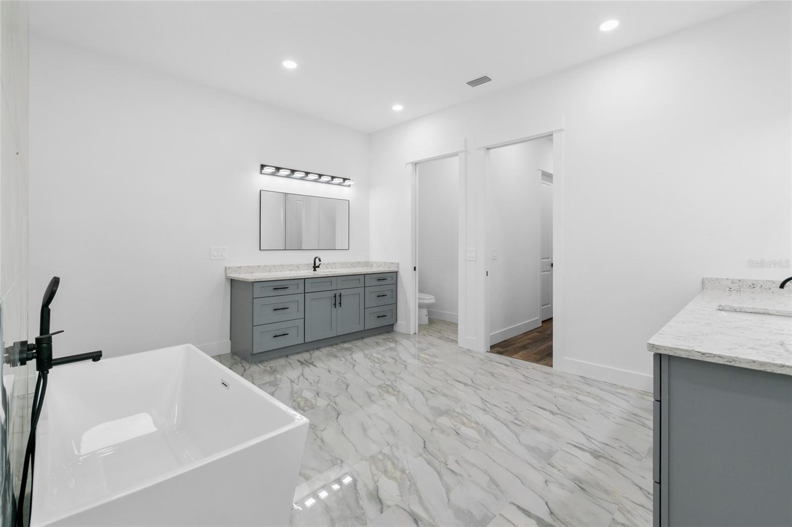 SUGARMILL WOODS, OAK VILLAGE - Residential