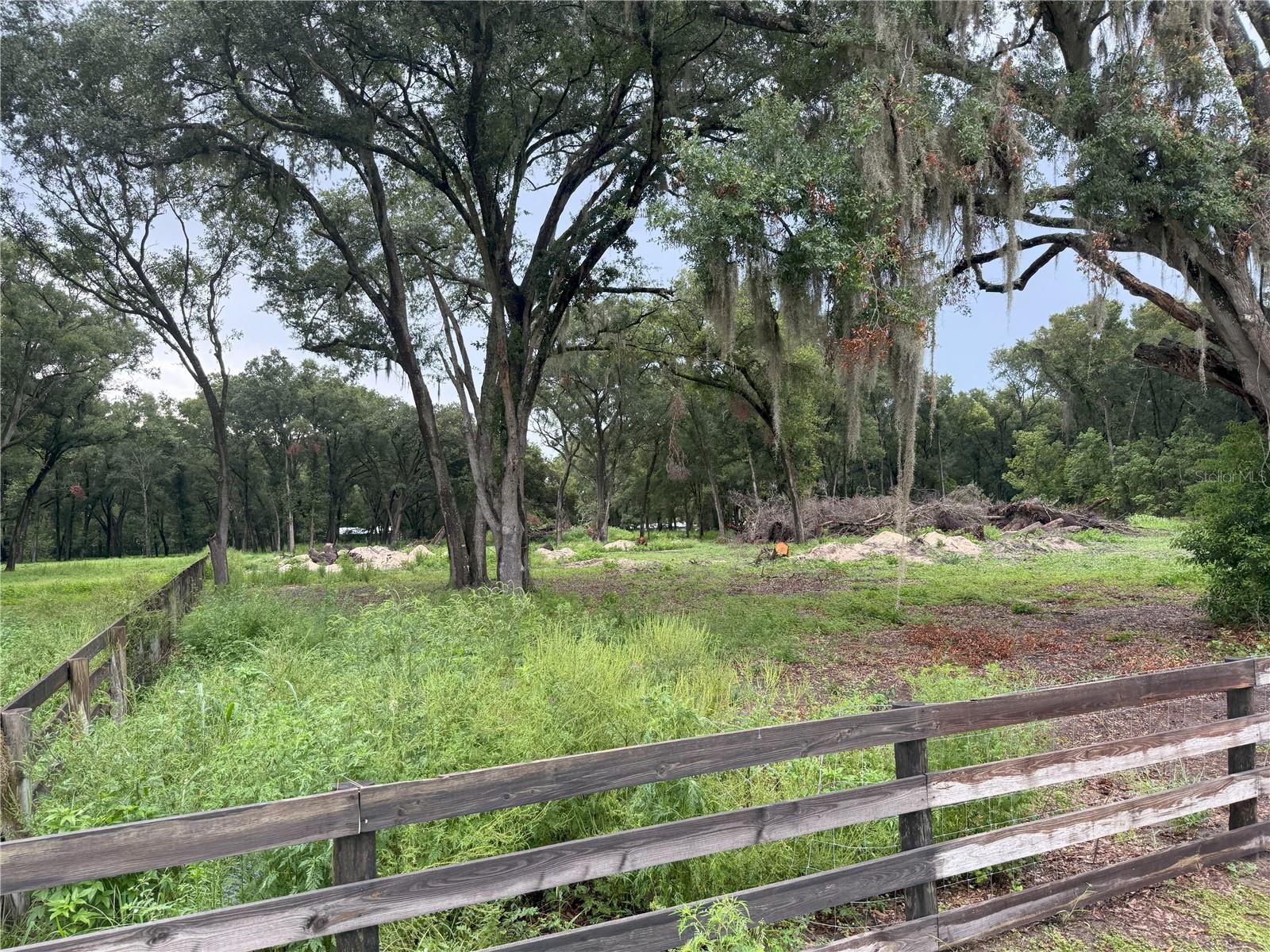 GARDNERS ADD - Land