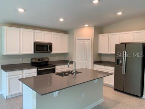 GREATER LAKES PH 4 - Residential Lease