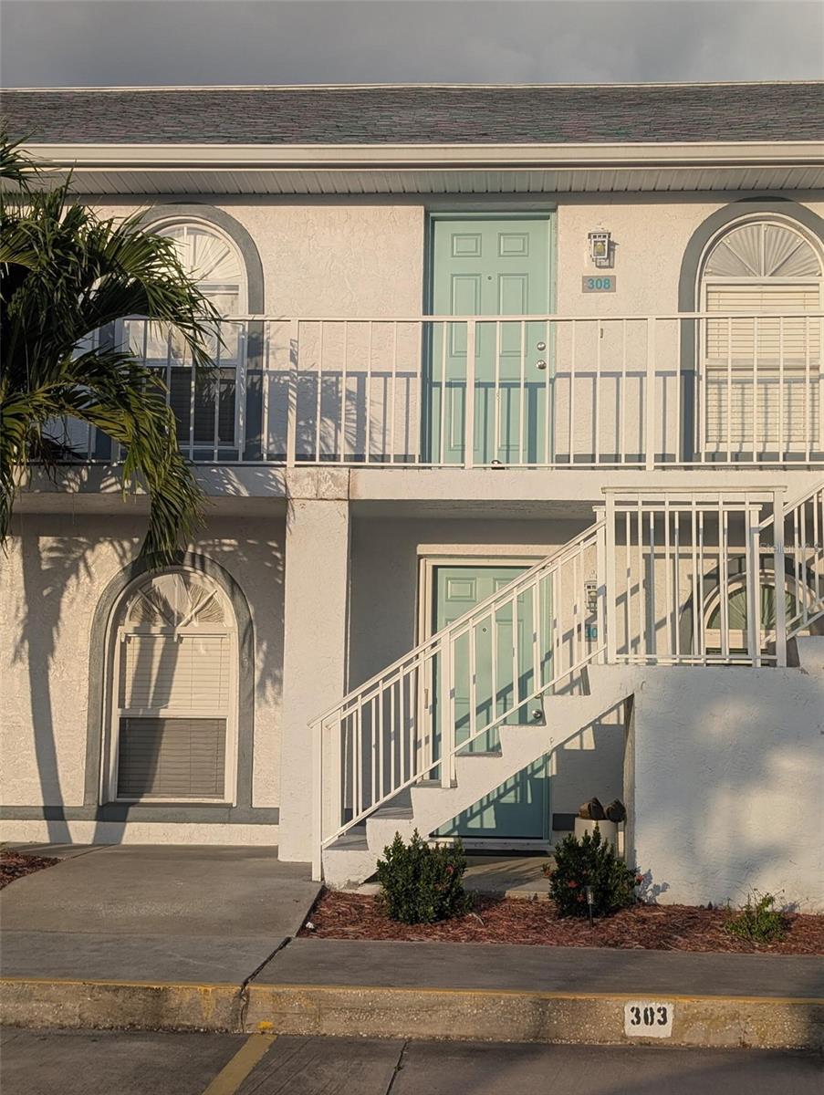 DEEANN LAKEFRONT ESTATES - Residential