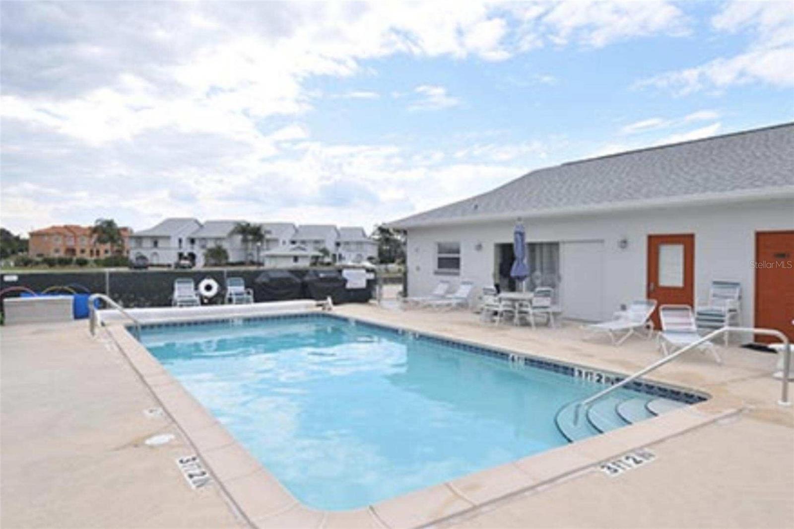 DEEANN LAKEFRONT ESTATES - Residential
