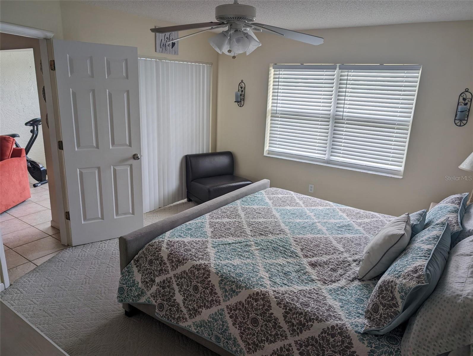 DEEANN LAKEFRONT ESTATES - Residential