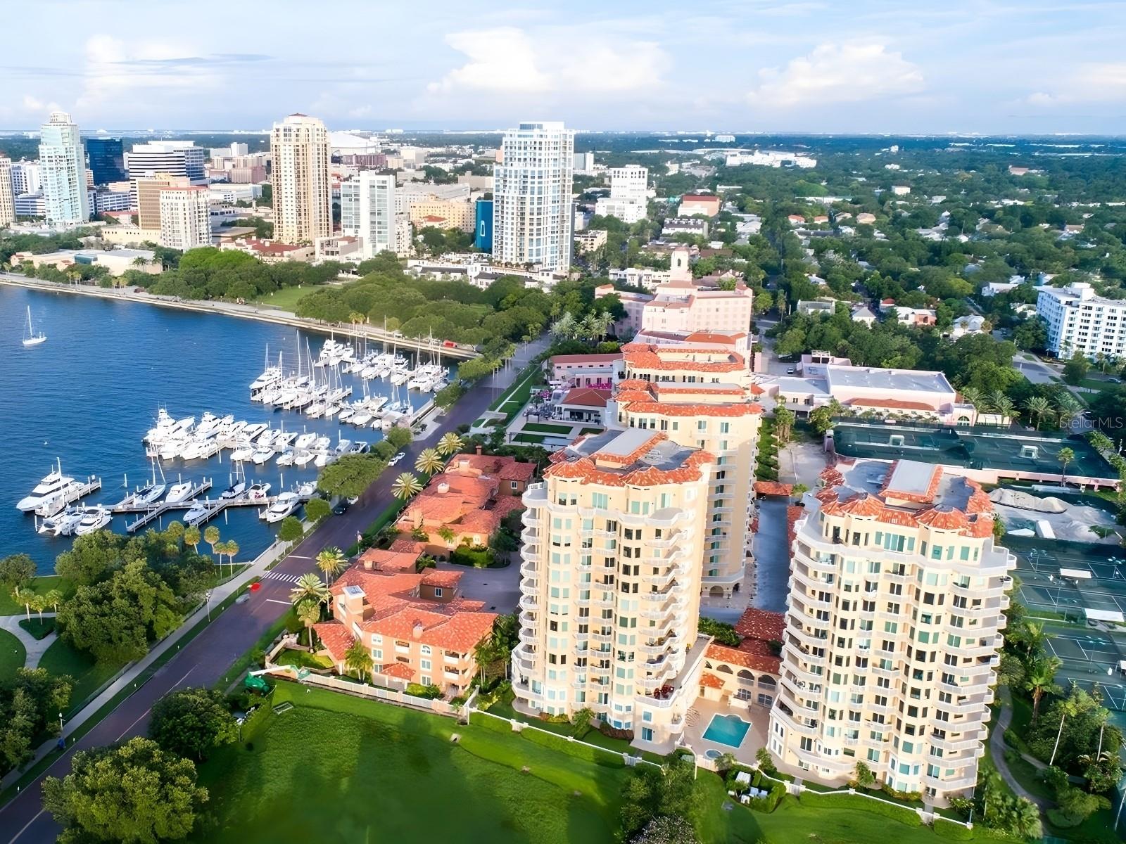 VINOY PLACE CONDO - Residential