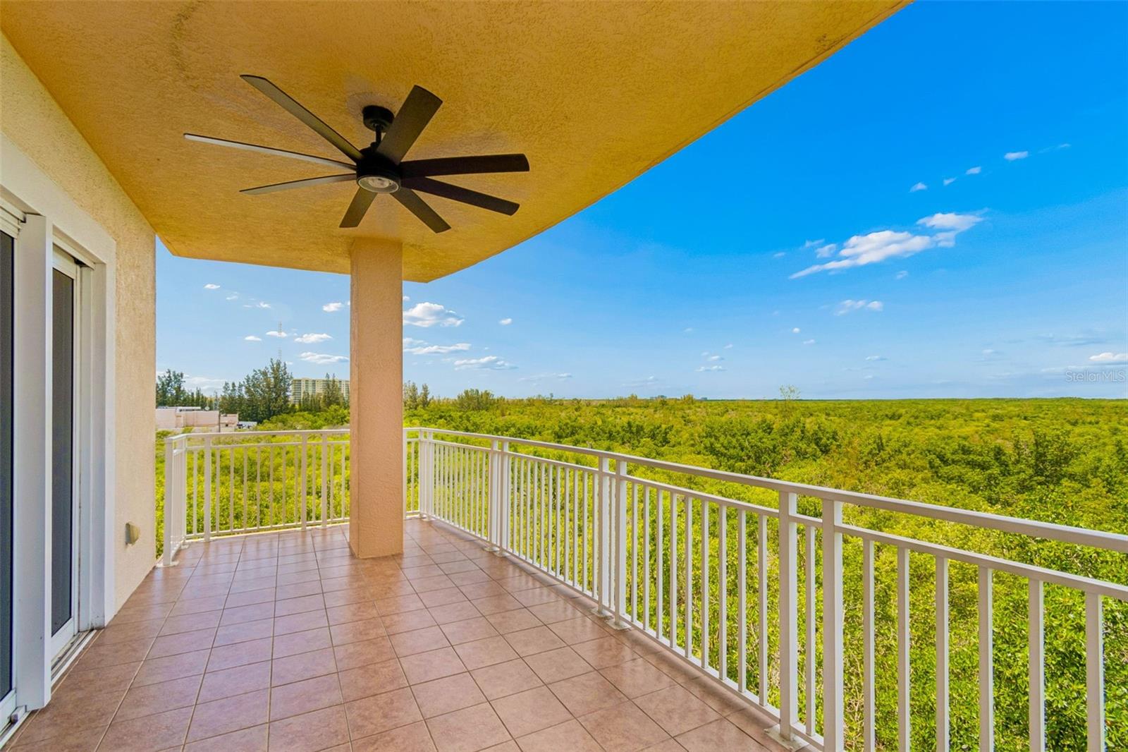 GRANDE VERANDAHS ON THE BAY - Residential