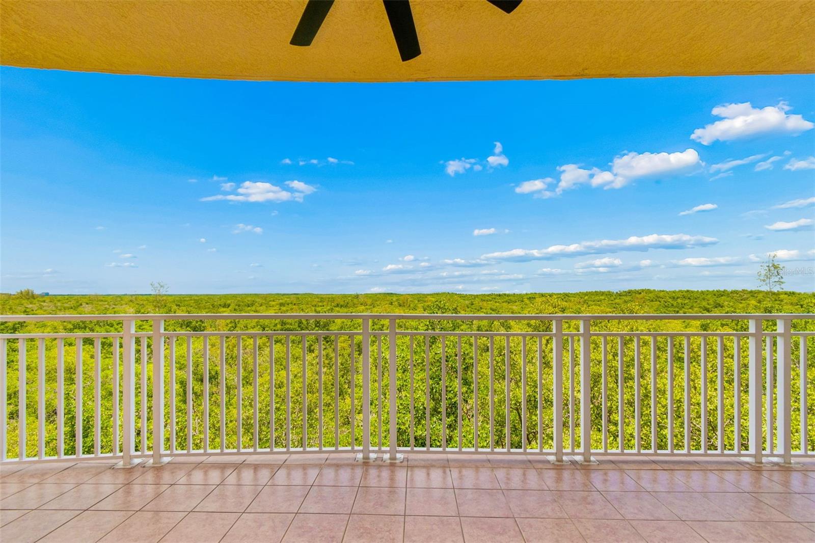 GRANDE VERANDAHS ON THE BAY - Residential
