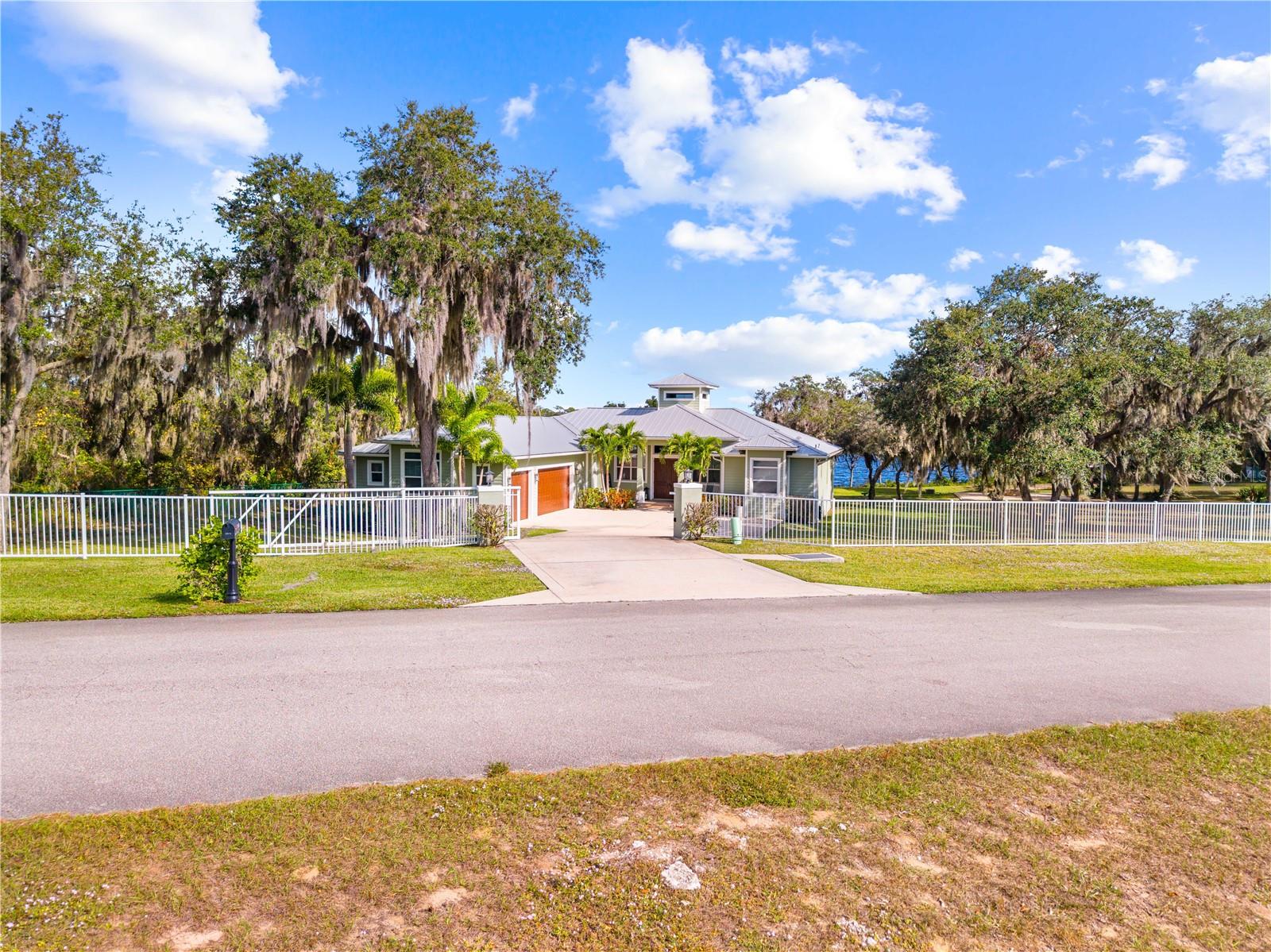 BLUFFS ON RED BEACH LAKE - Residential