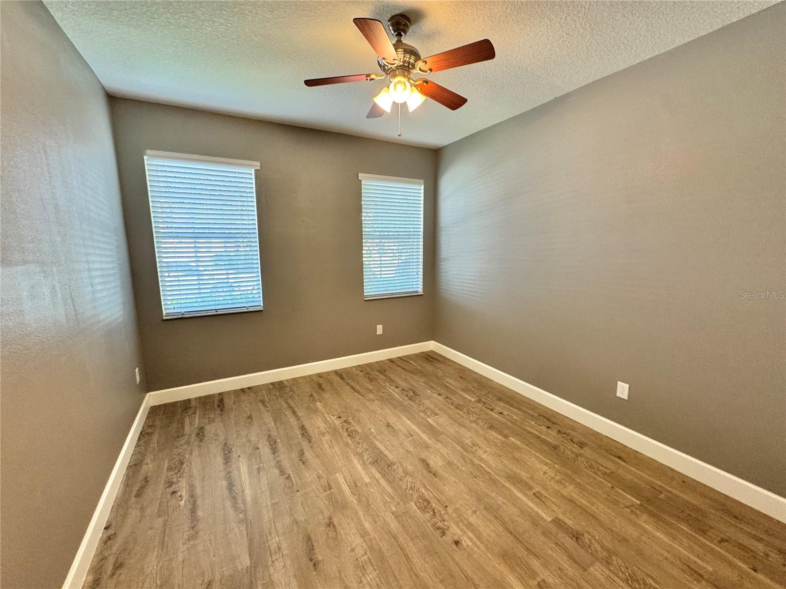 SUMMERBROOKE PH 02 - Residential Lease
