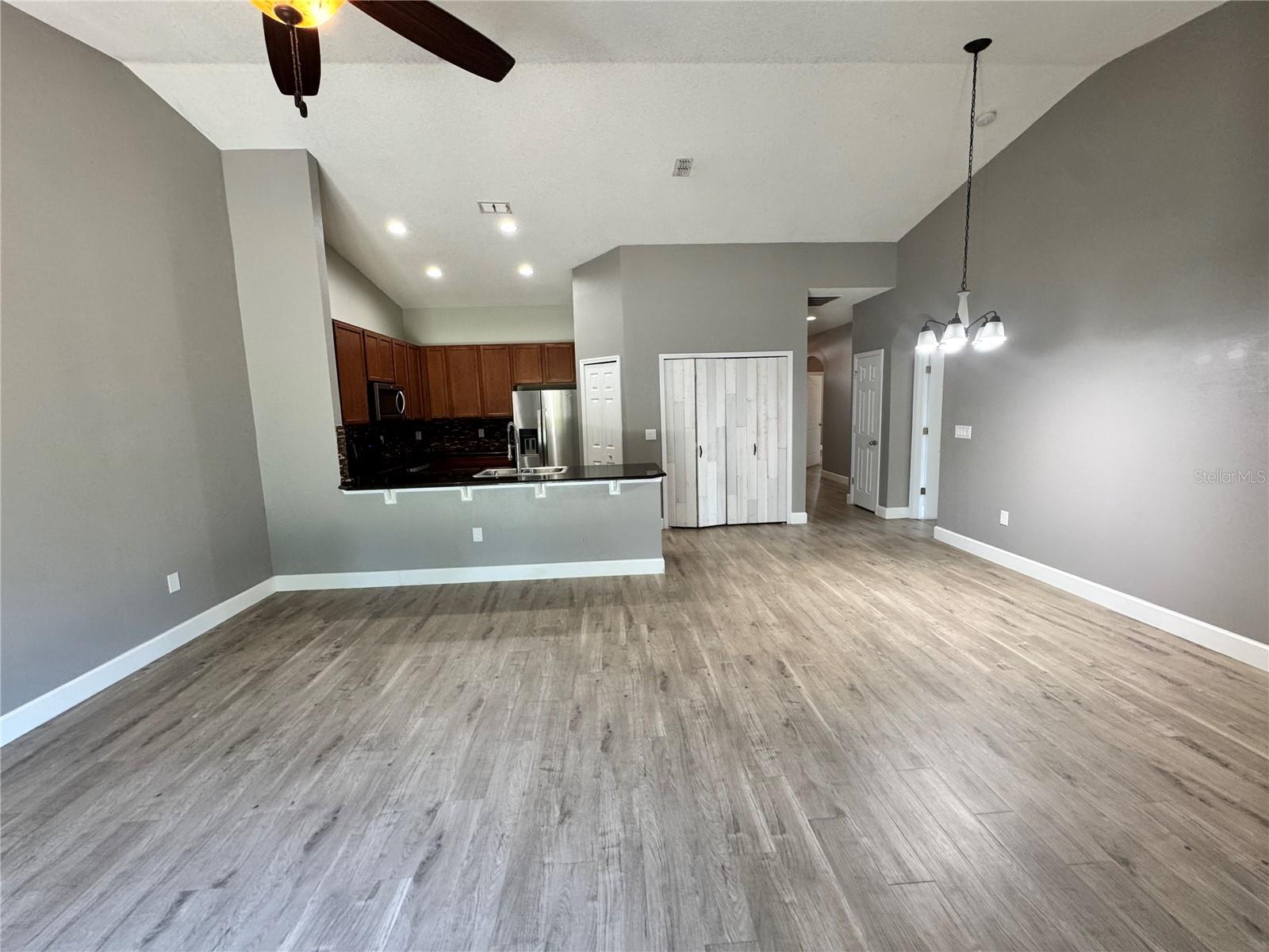 SUMMERBROOKE PH 02 - Residential Lease