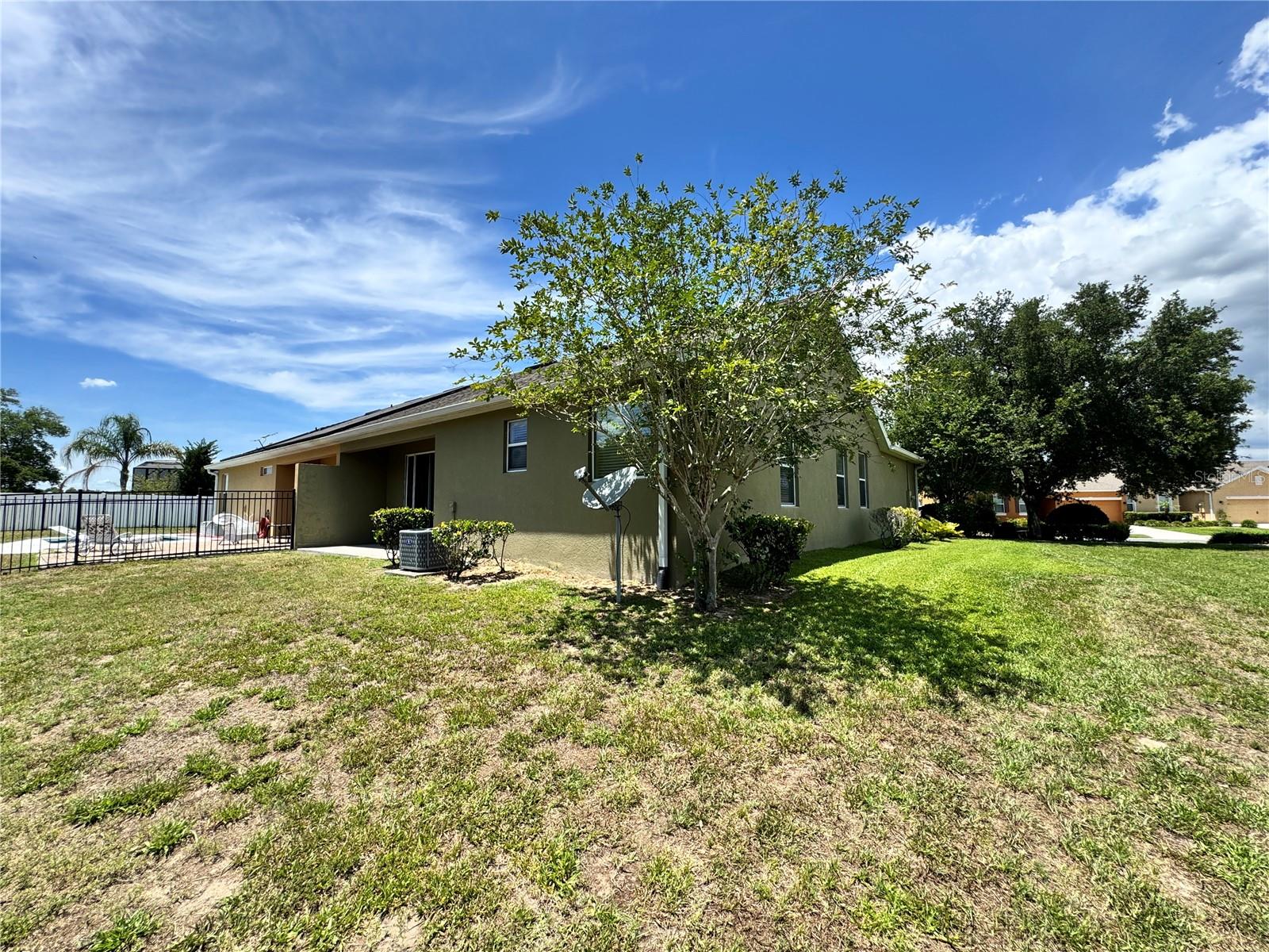 SUMMERBROOKE PH 02 - Residential Lease