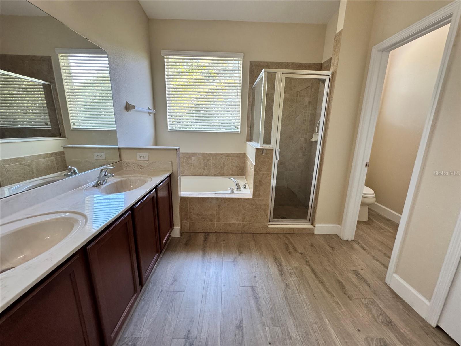 SUMMERBROOKE PH 02 - Residential Lease
