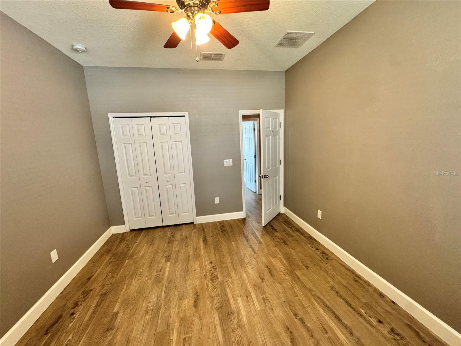 SUMMERBROOKE PH 02 - Residential Lease