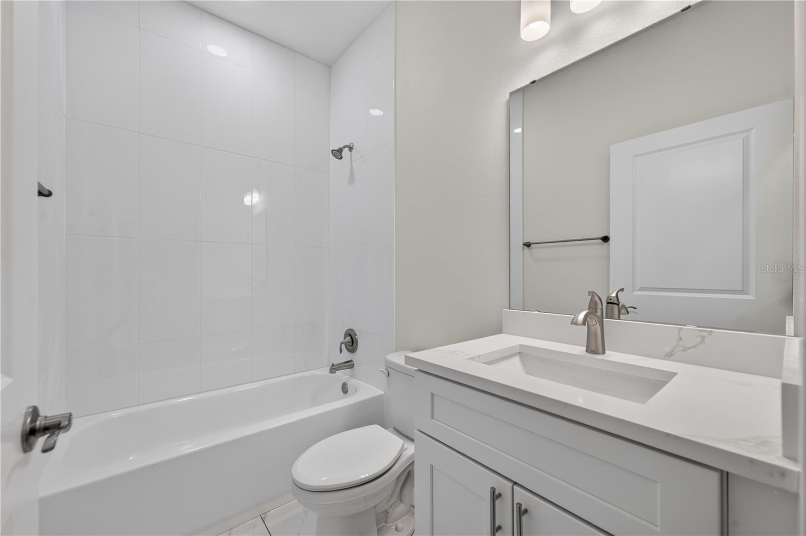 DELTONA LAKES UNIT 03 - Residential