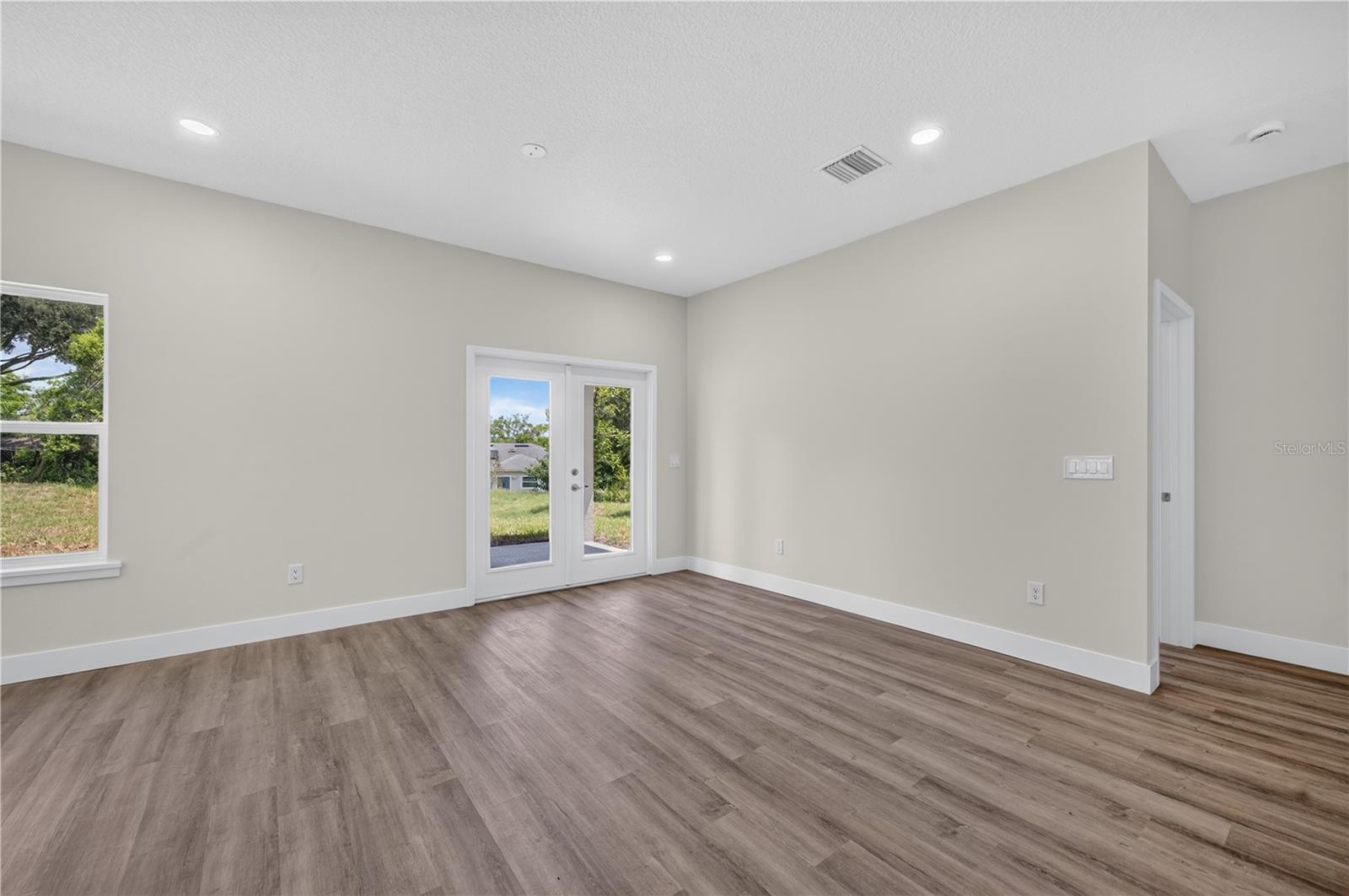 DELTONA LAKES UNIT 03 - Residential