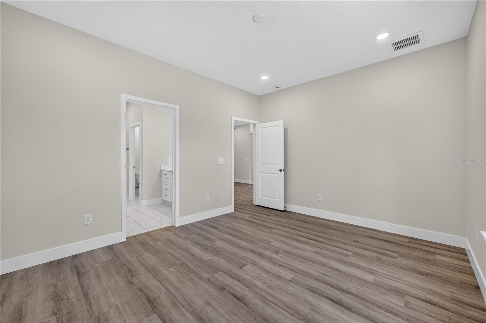 DELTONA LAKES UNIT 03 - Residential
