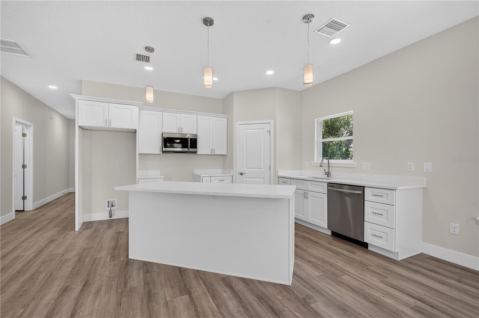 DELTONA LAKES UNIT 03 - Residential