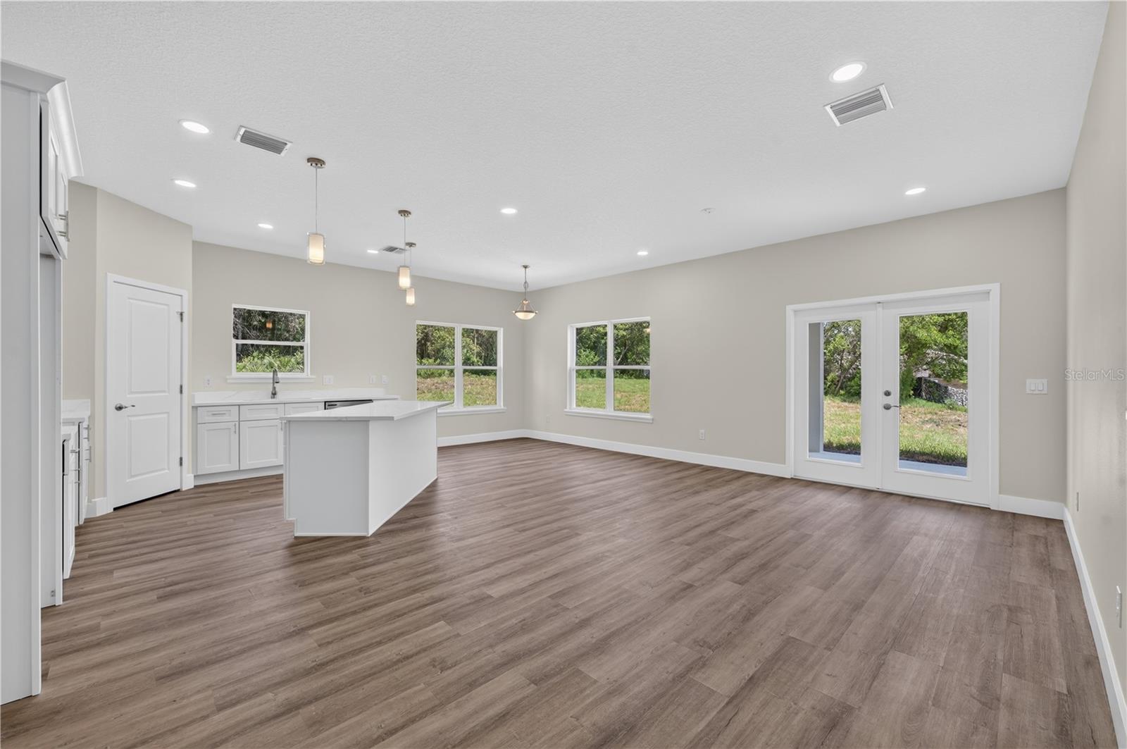 DELTONA LAKES UNIT 03 - Residential