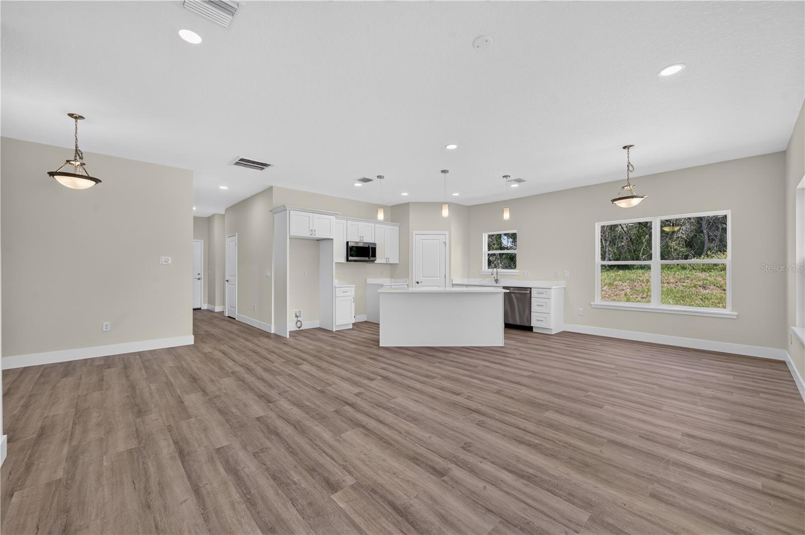 DELTONA LAKES UNIT 03 - Residential