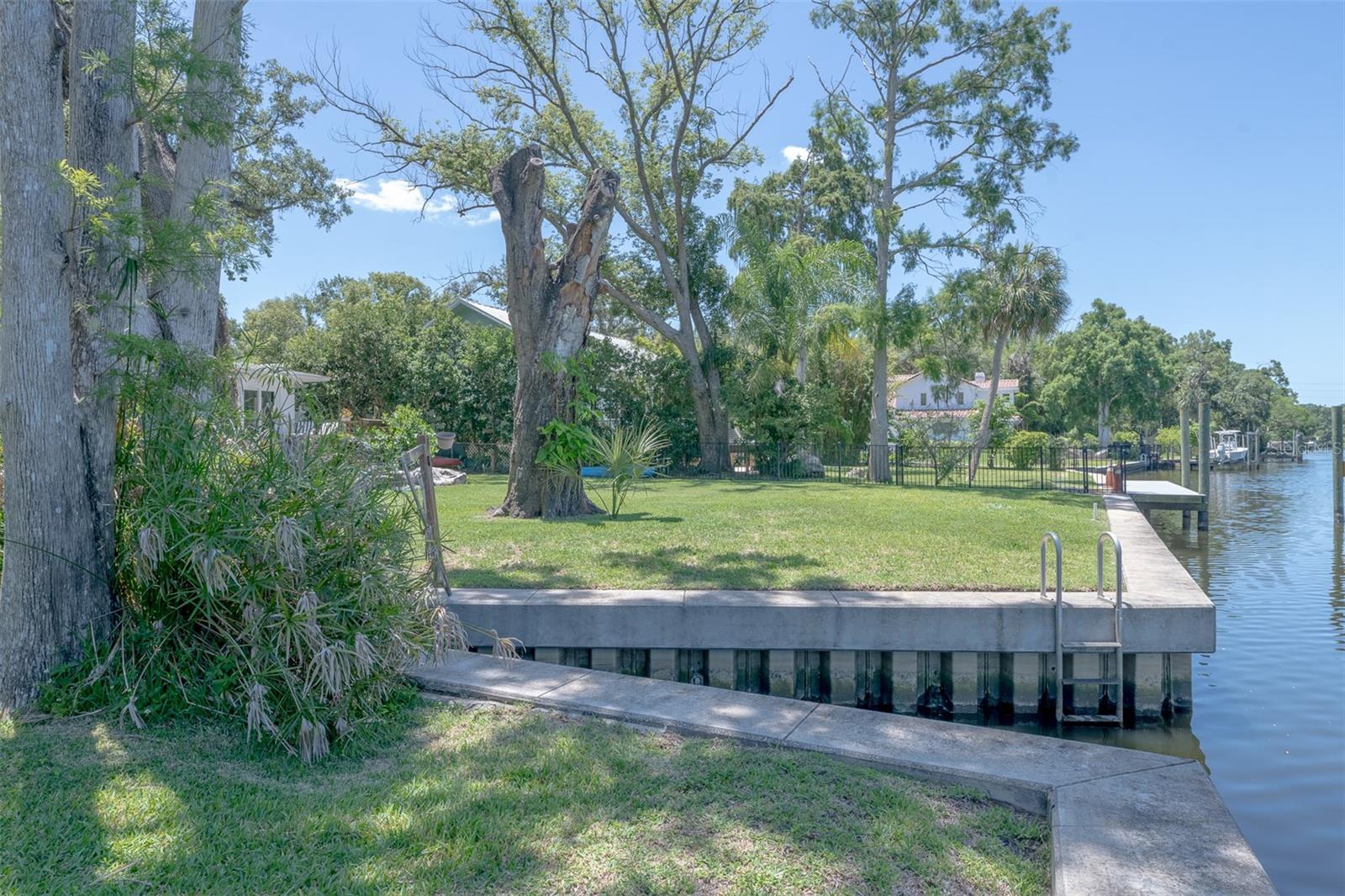 HAMNERS W E ALBIMAR - Residential