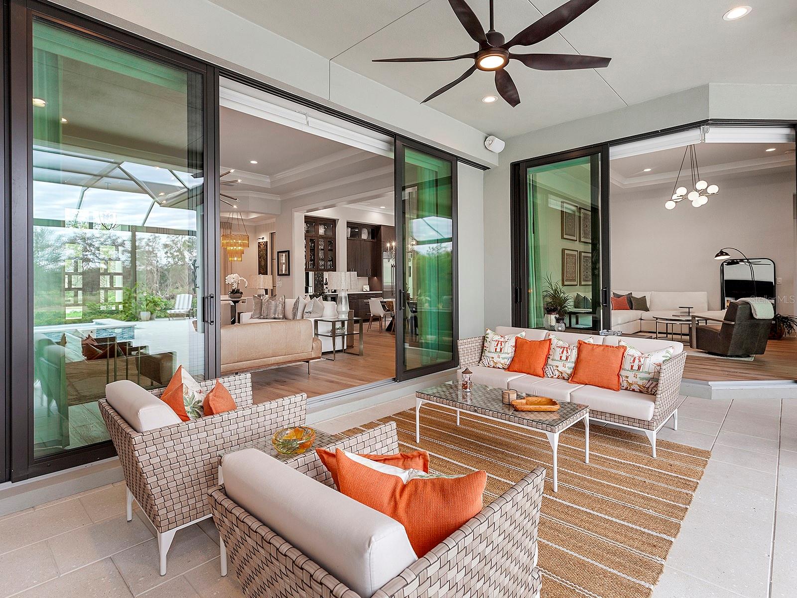FOUNDERS CLUB - Residential