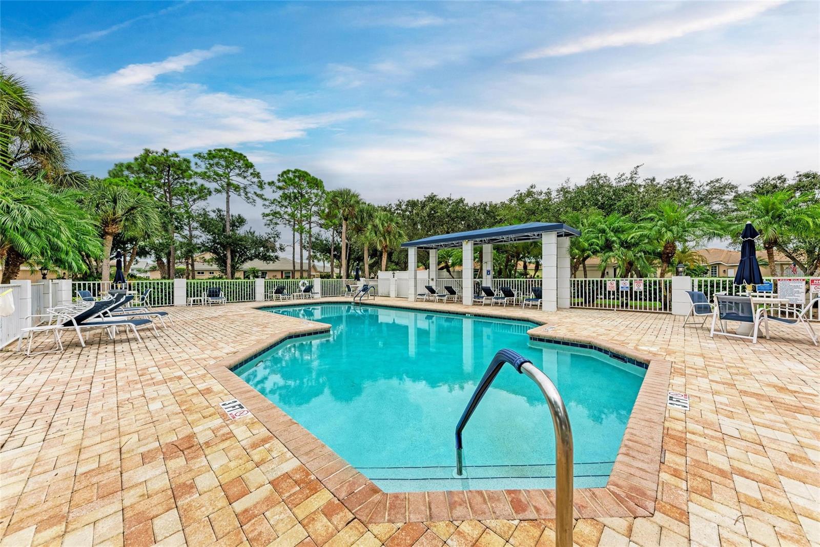 FAIRWAY GLEN ST ANDREWS PARK - Residential