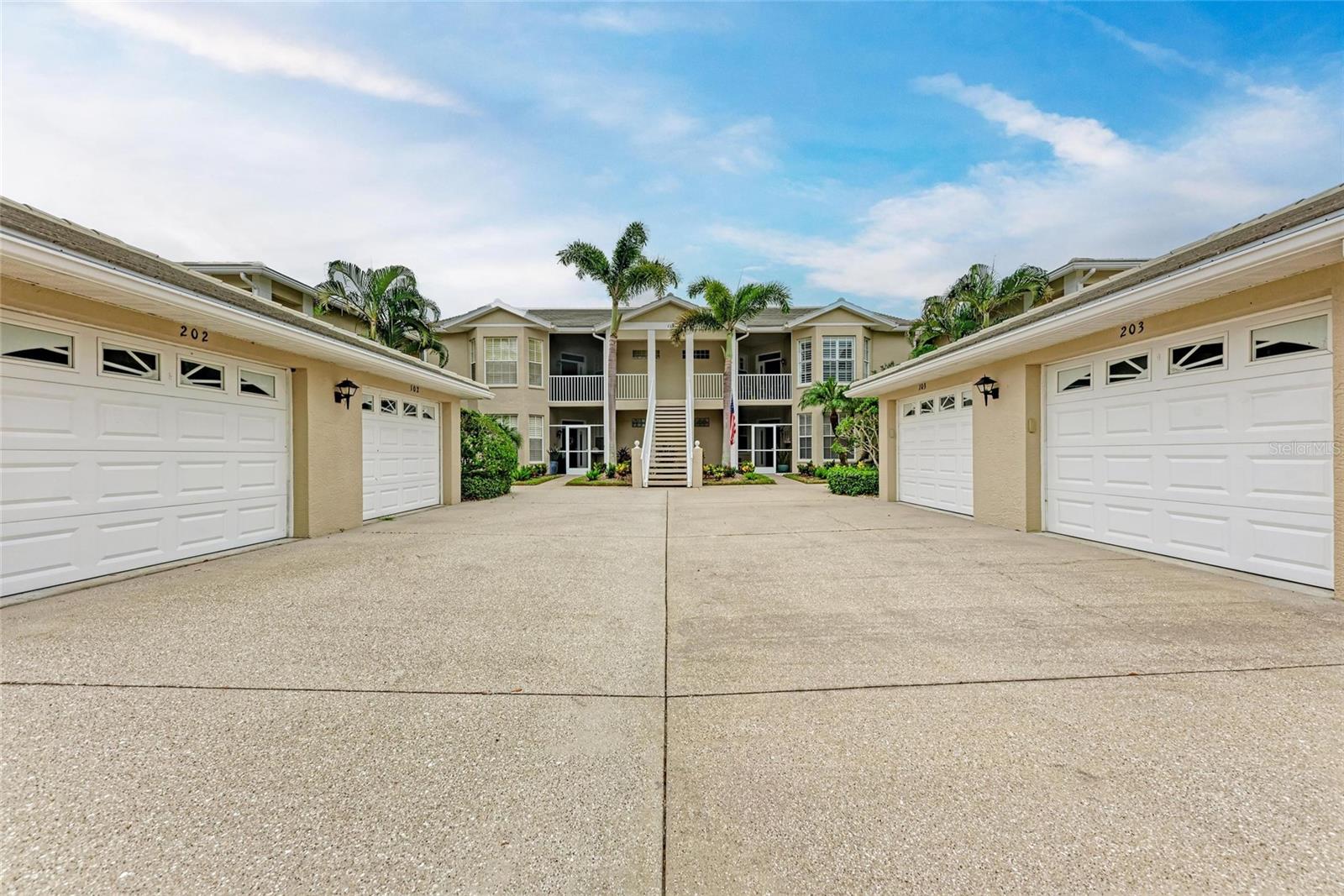 FAIRWAY GLEN ST ANDREWS PARK - Residential