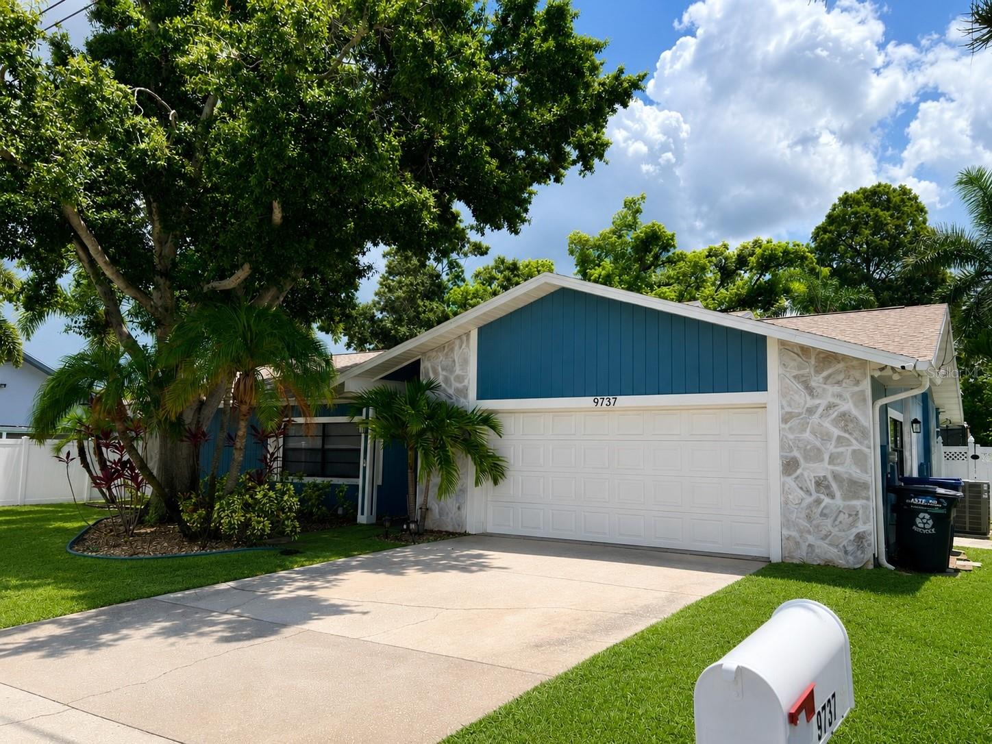 COUNTRY GENTLEMEN ACRES - Residential Income