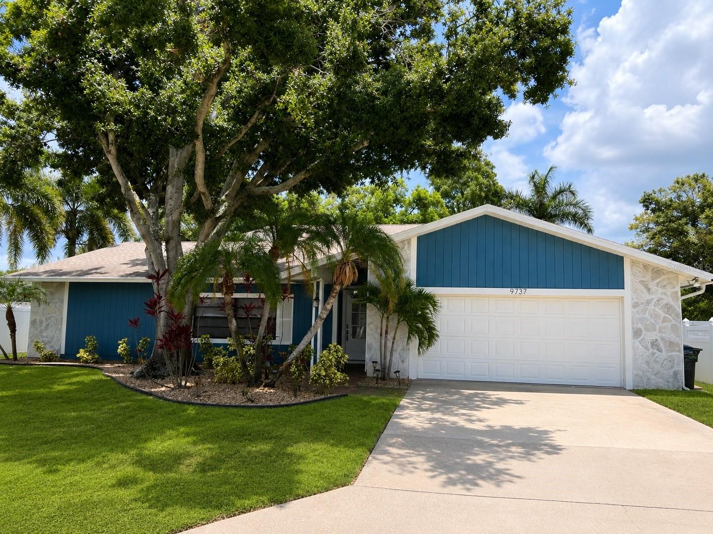 COUNTRY GENTLEMEN ACRES - Residential Income